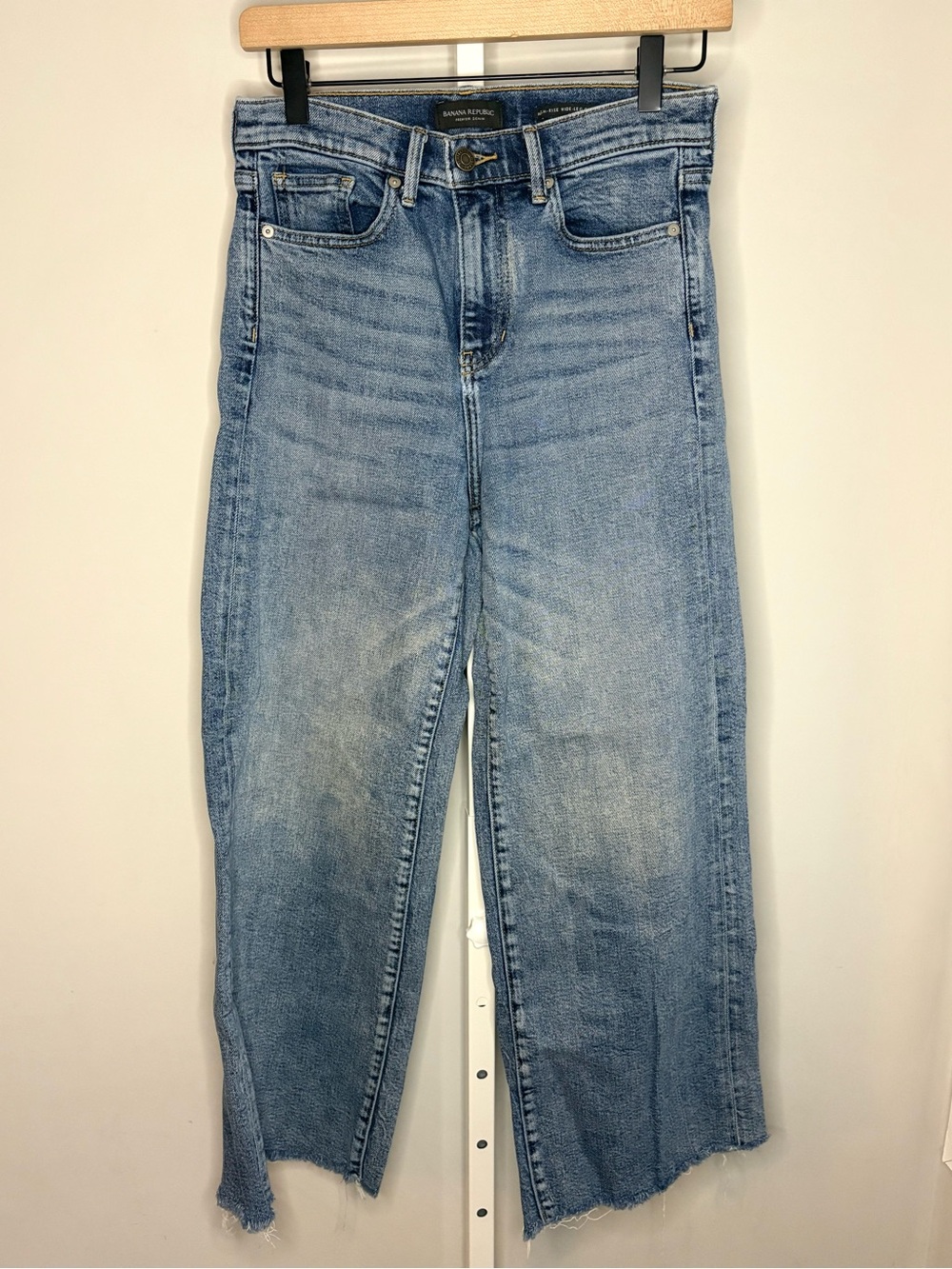 Banana Republic Premium Denim High Rise Wide Leg Crop Jeans Light Wash Size 27